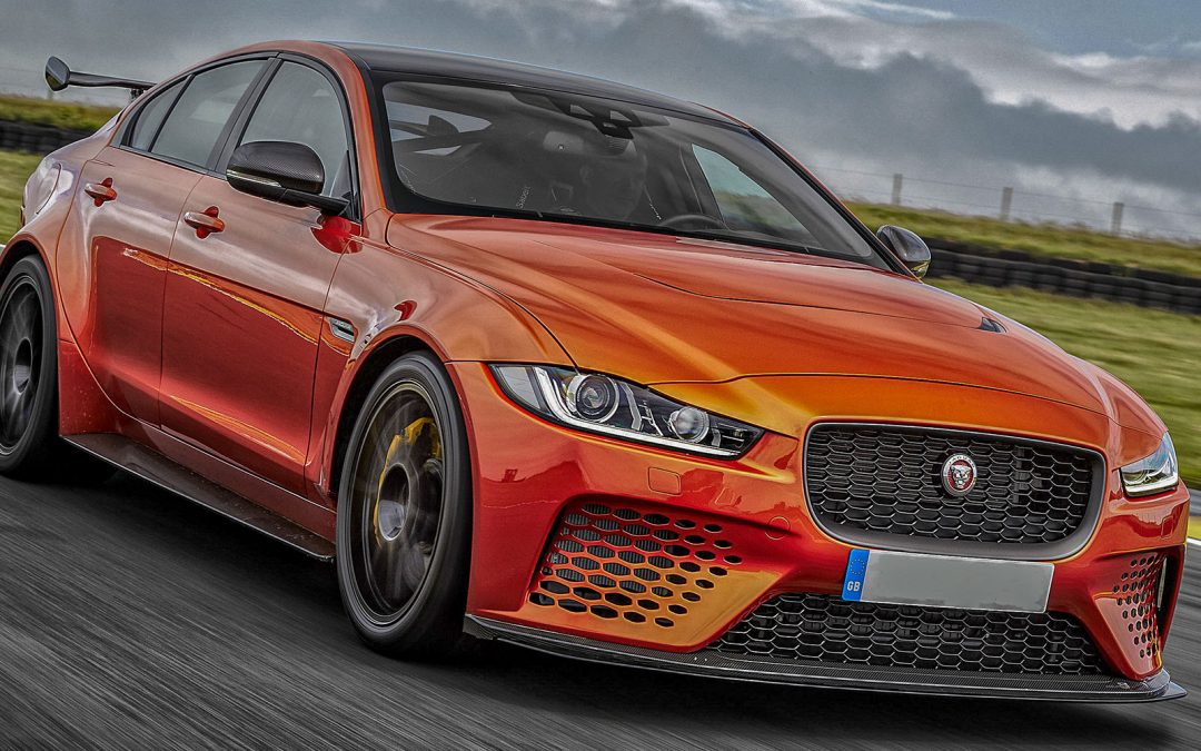 Jaguar lança o XE SV Project 8